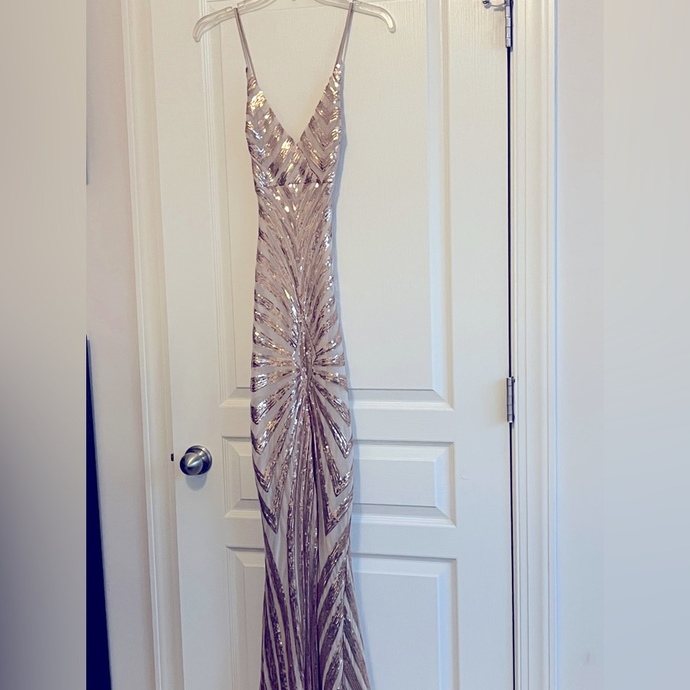 Rose gold evening dress perfect for prom or vintage party!